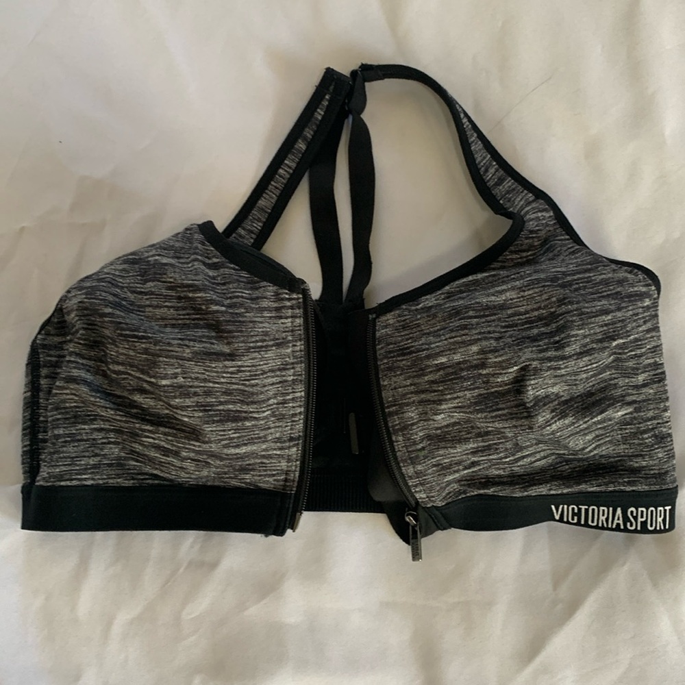 Victoria’s Secret Knockout bra size 36C